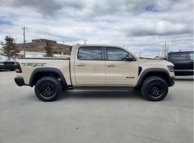 鯊魚王多變體汽車智能皮卡后箱蓋 鯊魚王多變體汽車智能皮卡后箱蓋