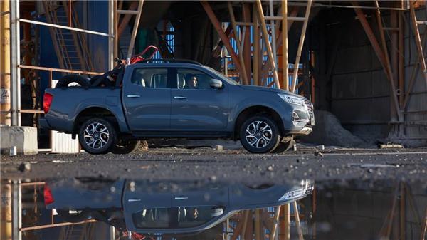 鯊魚(yú)王多變體汽車(chē)智能皮卡后箱蓋