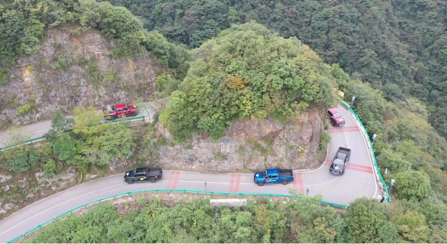 鯊魚王多變體汽車智能皮卡后箱蓋 鯊魚王多變體汽車智能皮卡后箱蓋