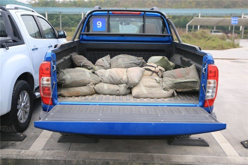 鯊魚王多變體汽車智能皮卡后箱蓋 鯊魚王多變體汽車智能皮卡后箱蓋