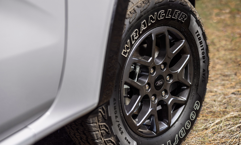 鯊魚王多變體汽車智能皮卡后箱蓋 鯊魚王多變體汽車智能皮卡后箱蓋